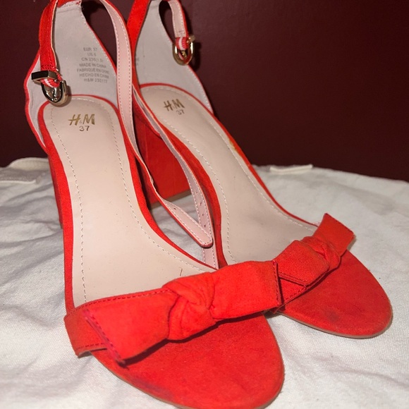 H&M bow tie chucky heels size 6-6.5 - Picture 3 of 7